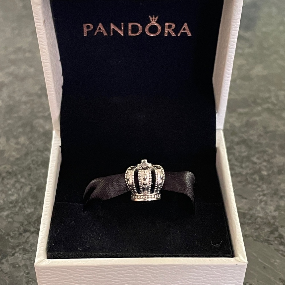 PANDORA Royal Crown Charm